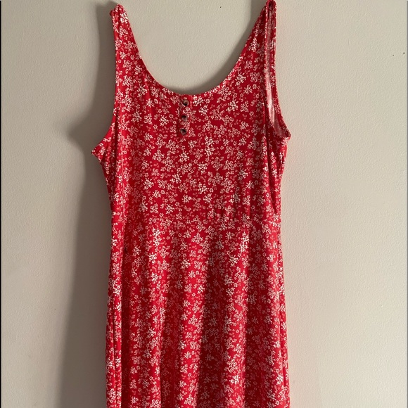 Medium sized red summer dress - Picture 1 of 5